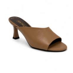 Alternative view of Mule Tabitha